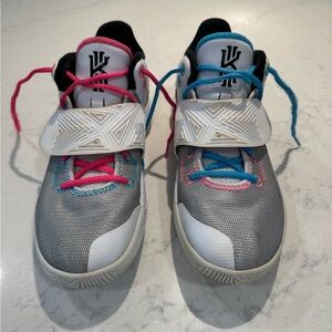 Nike Kyrie flytrap basketball shoes